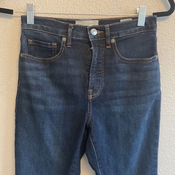 EVERLANE- highest rise skinny jean- Dark Wash- ankle length- Size 26 - Picture 2 of 7